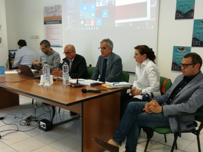    un momento della presentazione del bando al CSV di Ancona