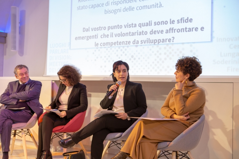un momento della tavola rotonda da sinistra Francesco Profumo, Maria Teresa Bellucci, Chiara Tommasini, Vanessa Pallucchi.