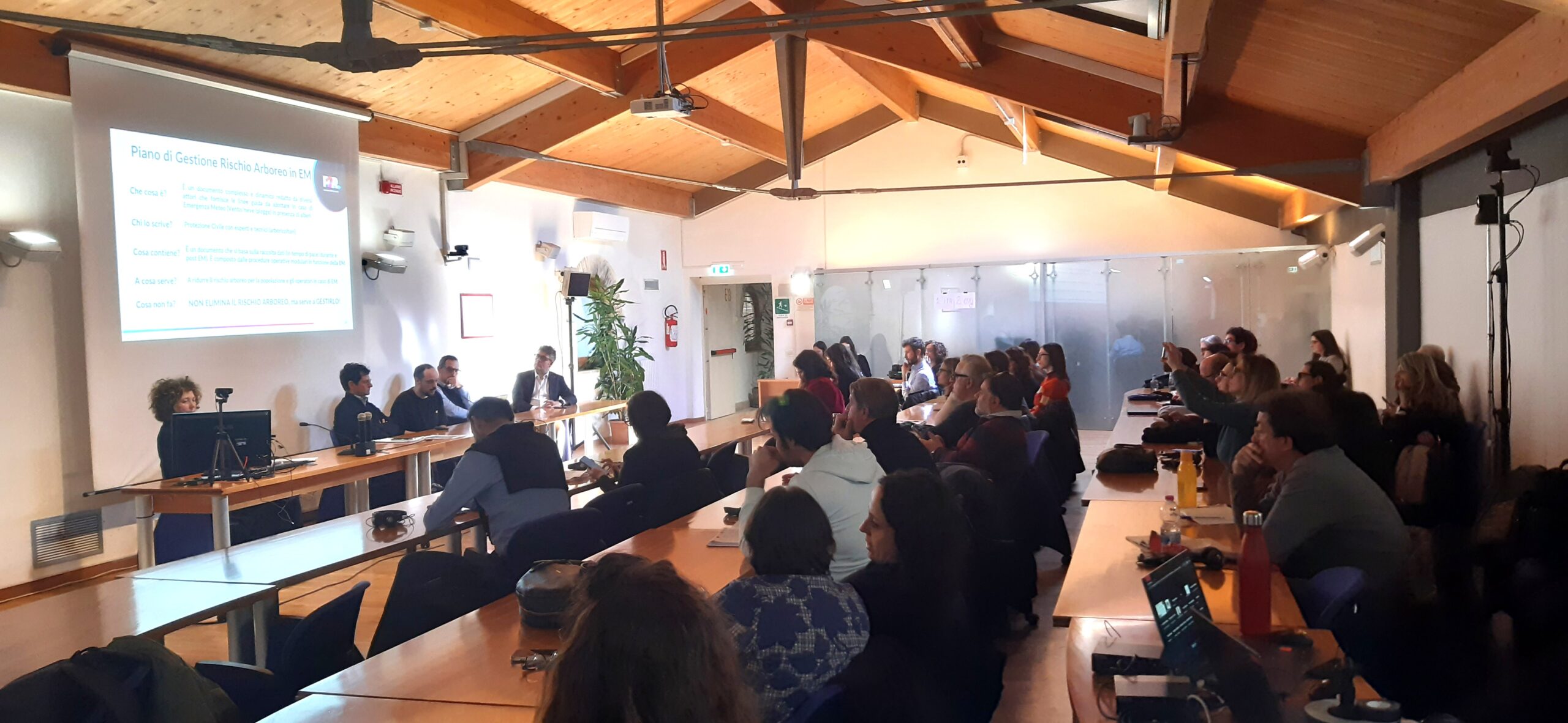 la platea di un'aula universitaria