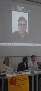un video collegamento durante un seminario