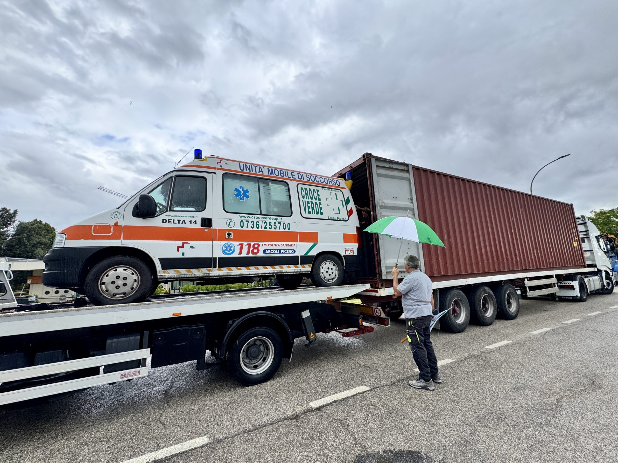 Un ambulanza sul treno