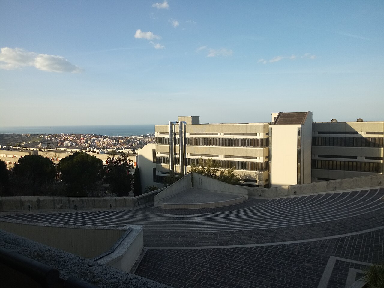panoramica della sede della Facoltà di ingegneria