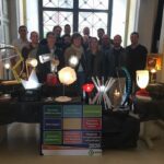 alcuni attivisti mostrano il decalogo