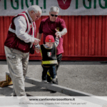 Dueb anziani con un bambino