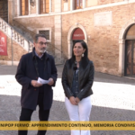 la conduttrice della rubrica con il presidente dell'associazione in piazza del popolo a Fermo