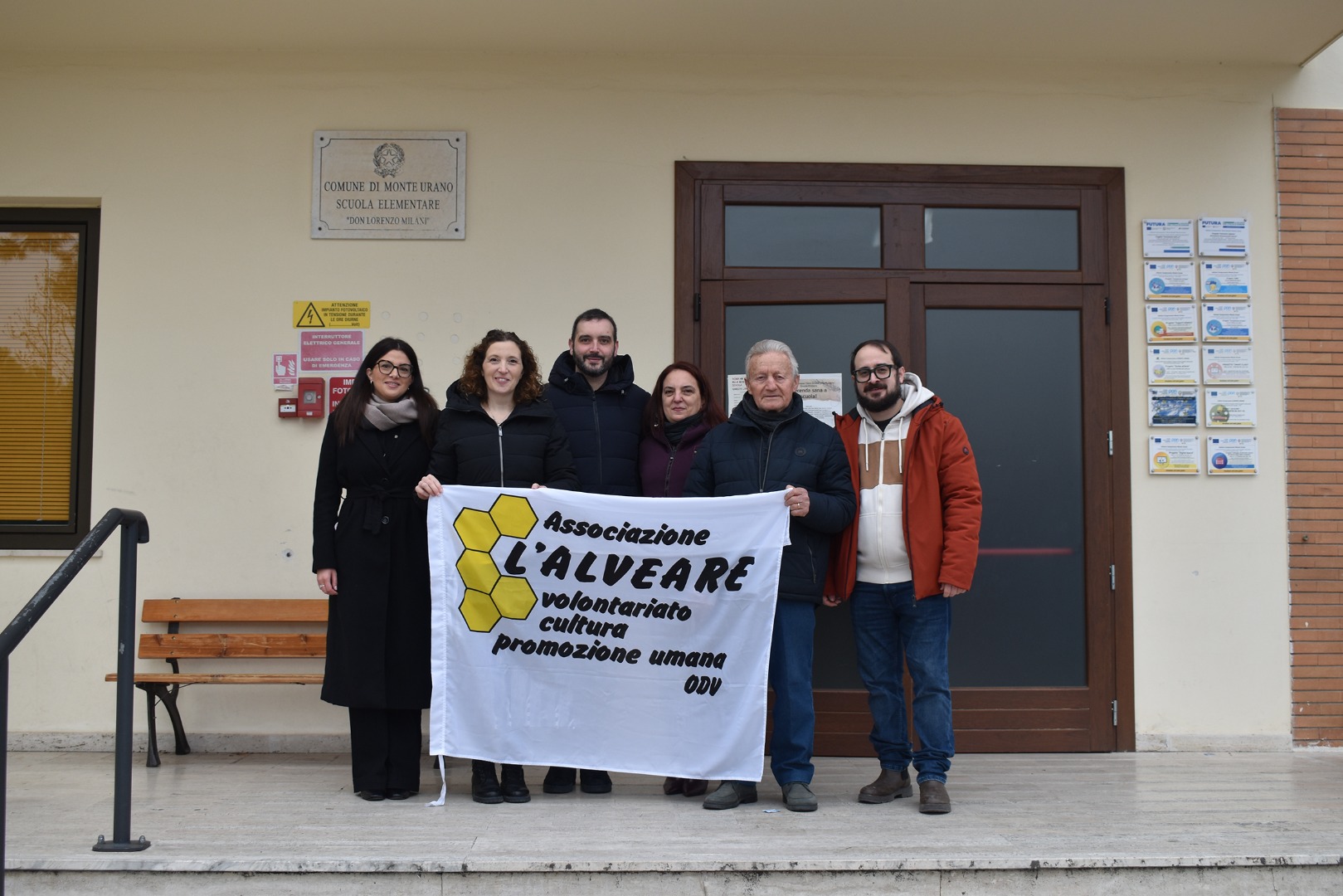 i volontari dell'Alveare e il progetto teatro