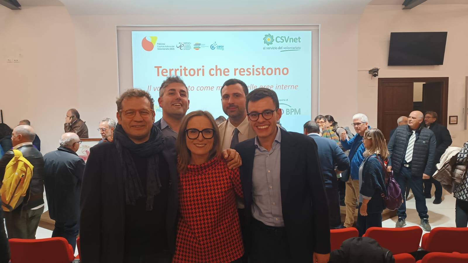 foto della delegazione di 5 persone dal CSV marche 