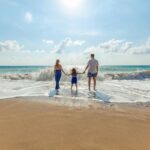 Una famiglia sulla spiaggia