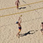 Una partita di beach vollley